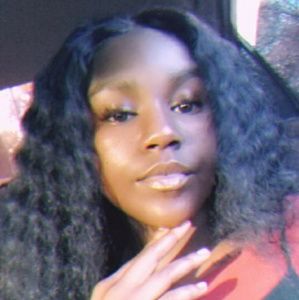 Meet your Posher, Lydia